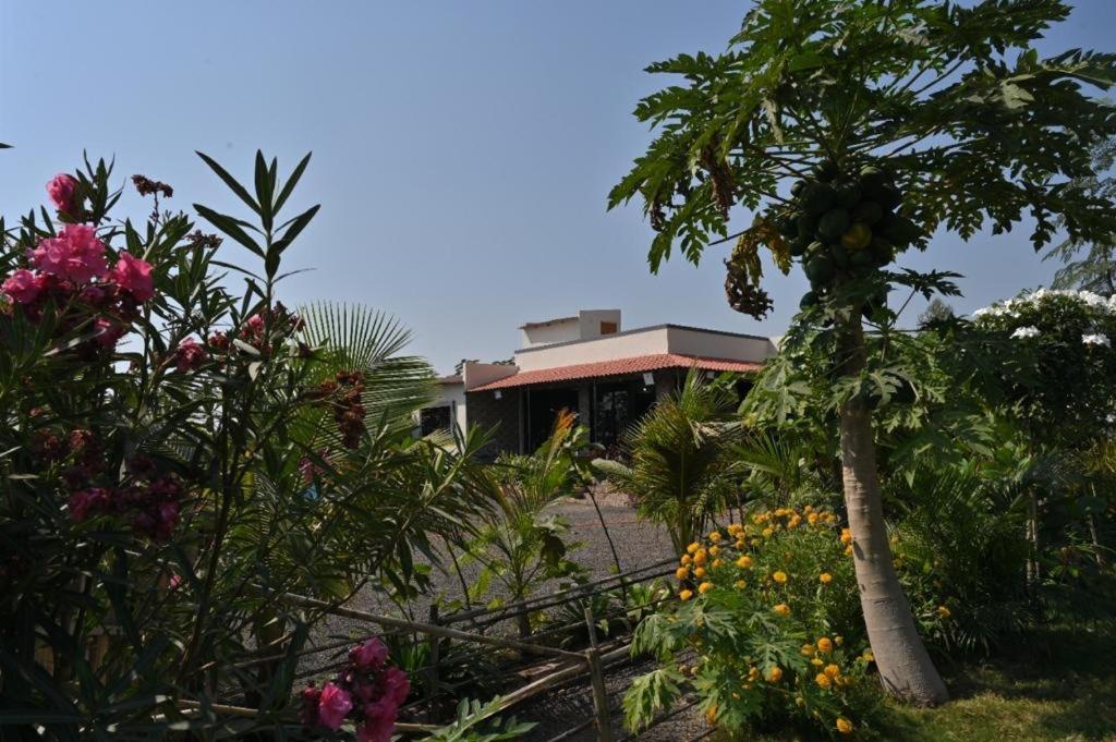 Apna Farmhouse - Private Villa With Pool & Play Area - Near Fort -15 Min To Ellora Caves Daulatabad Exterior foto