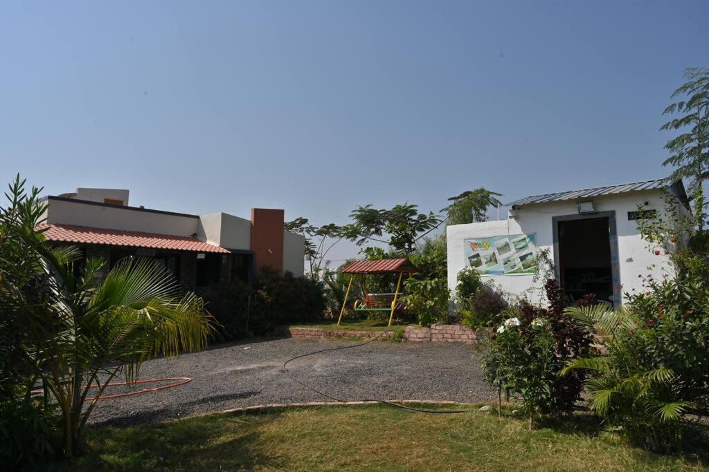 Apna Farmhouse - Private Villa With Pool & Play Area - Near Fort -15 Min To Ellora Caves Daulatabad Exterior foto